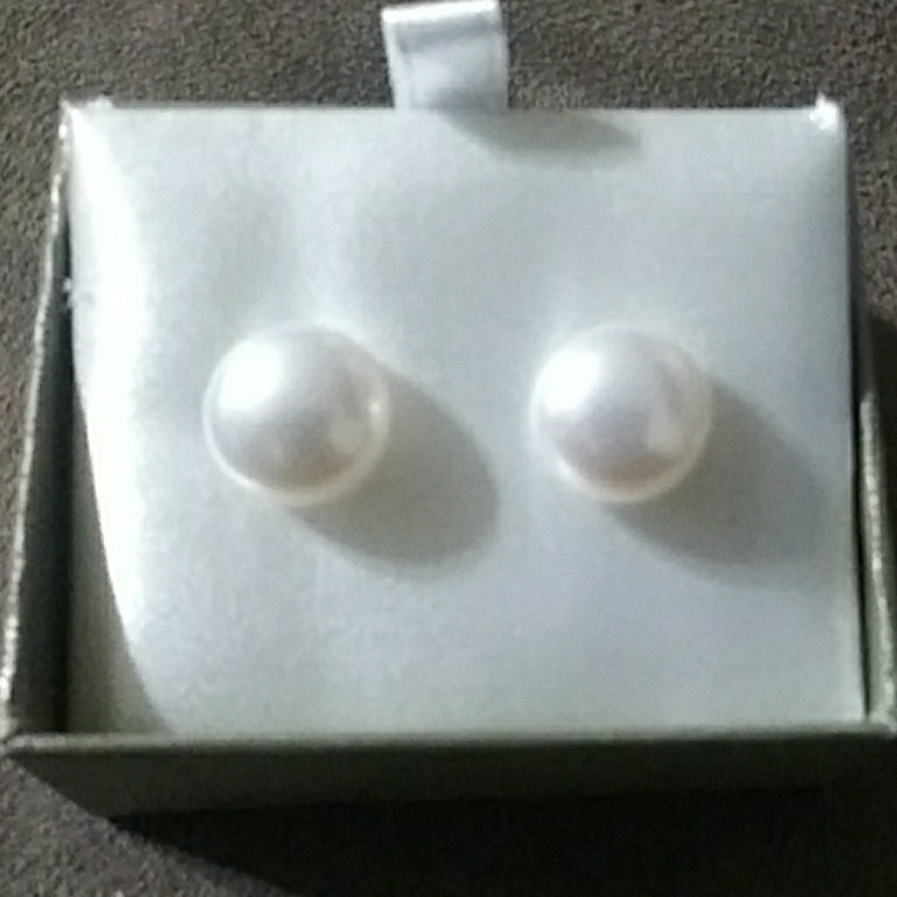 Large Honora pearl studs
